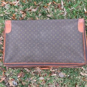 Vtg 1980’s LV suitcase